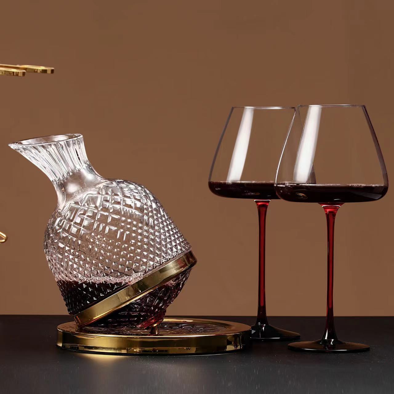 Luxus Kristall Weindekanter Set mit 2 Bordeaux-Gläsern - Große Kapazität, Handgefertigtes Whiskey & Rotwein Servier-Set, Perfektes Geschenk für Weinliebhaber, Ideal für Hochzeiten, Weihnachten, Geburtstage - Kelche24