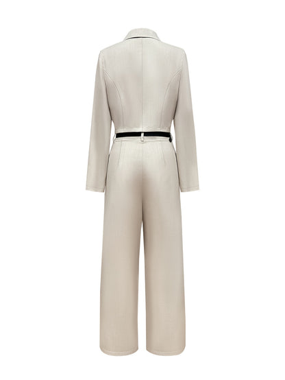 Ein Zweiteiler Anzug für Damen - Kelche24